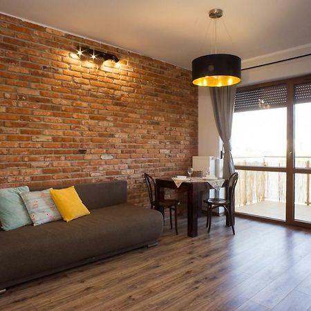 Atrium Apartment Z Garazem Thorn Exterior foto